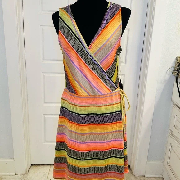 NWT Double D Ranch Serape Wrap Dress- Size SM - Picture 3 of 9